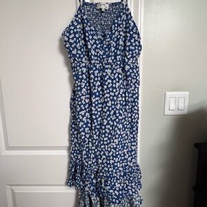 Blue Floral V-Neck Maxi Dress with Ruffle Hem